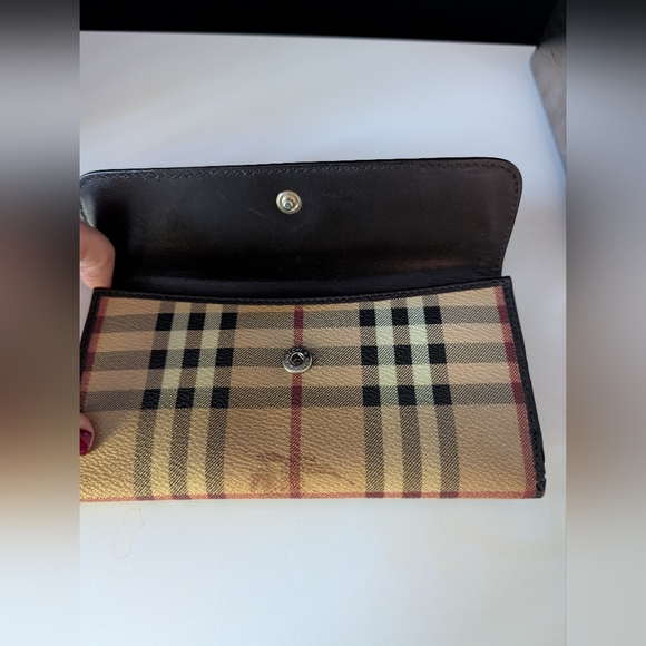 Burberry Haymarket Long Wallet - Picture 7 of 10